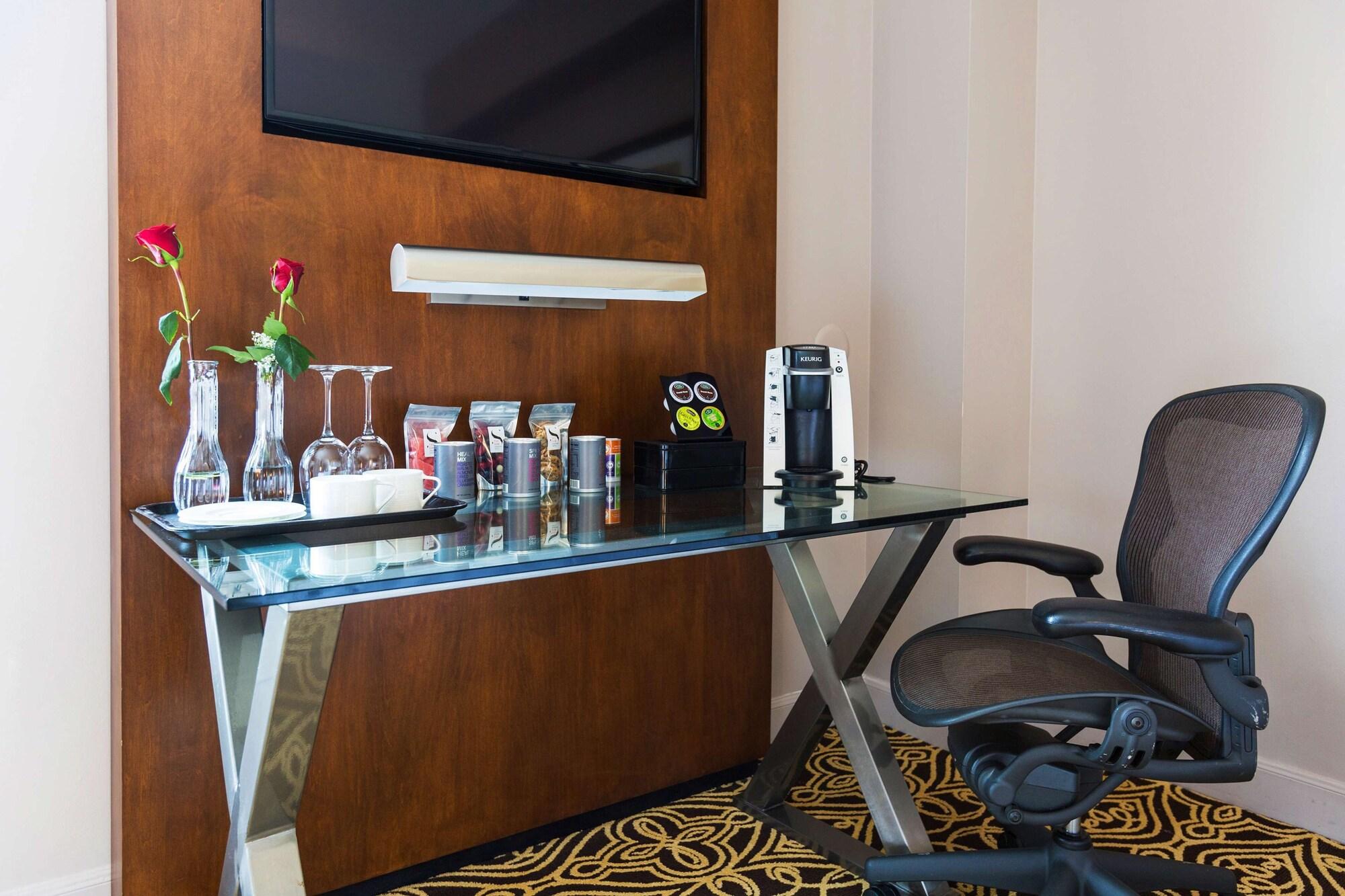 Hotel The Sam Hotel, Curio Collection By Hilton 4*
