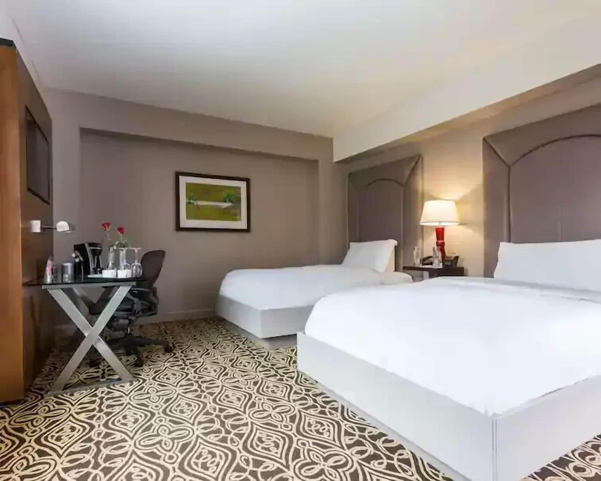 The Sam Hotel, Curio Collection By Hilton